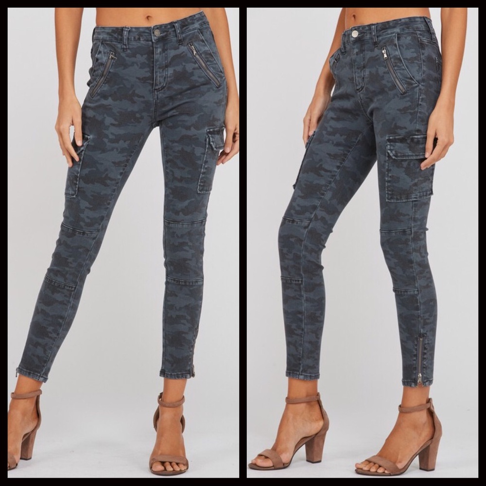 SALE‼️ Becca Camo Skinny Jeans - Picture 2 of 3